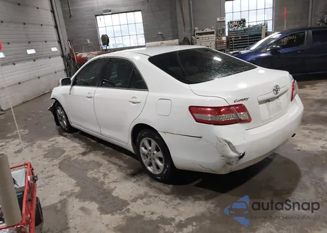 2011 Toyota Camry Le from USA, damaged, VIN 4T1BF3EK9BU696979